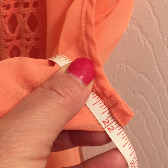 EUC Sleeveless sheer Blouse / Loose fit - Picture 8 of 14